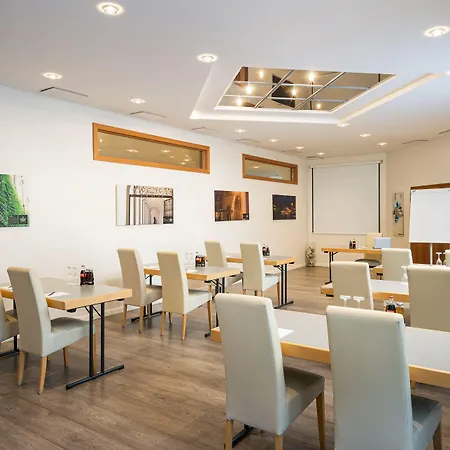 Qu Hotel, Trademark Collection By Wyndham ホテル