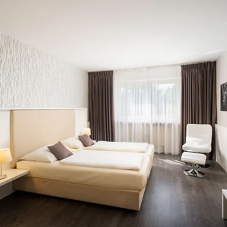 Отель Qu Hotel, Trademark Collection By Wyndham Аугсбург