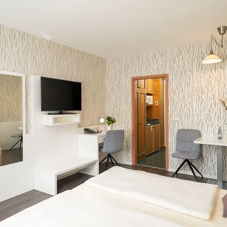 Qu Hotel, Trademark Collection By Wyndham Аугсбург