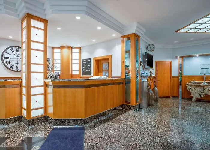 Qu Hotel, Trademark Collection By Wyndham ホテル 4*