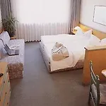 Qu Hotel, Trademark Collection By Wyndham