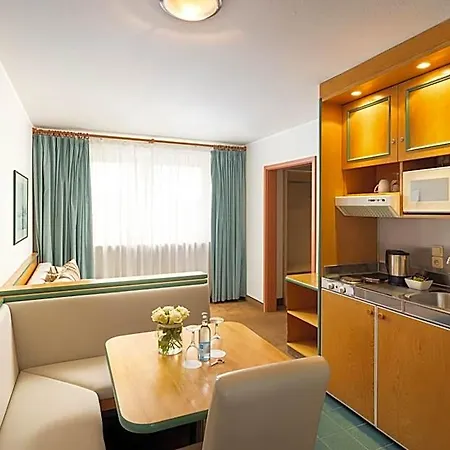 Hotel Qu Hotel, Trademark Collection By Wyndham