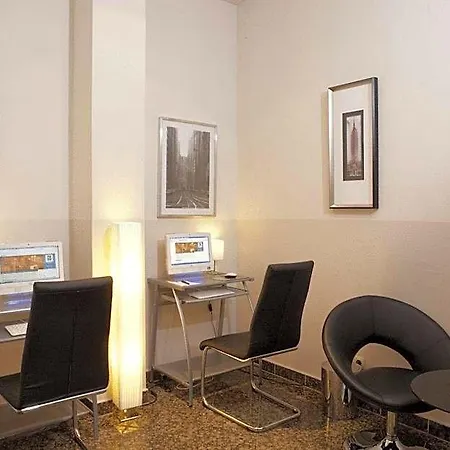 Qu Hotel, Trademark Collection By Wyndham Hotel 4*