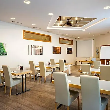 Hotel Qu Hotel, Trademark Collection By Wyndham