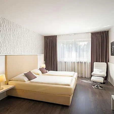Qu Hotel, Trademark Collection By Wyndham Hotel 4*