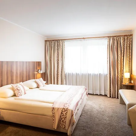 酒店 Qu Hotel, Trademark Collection By Wyndham 4*