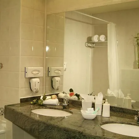 Qu Hotel, Trademark Collection By Wyndham ホテル 4*
