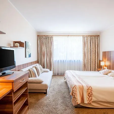 Qu Hotel, Trademark Collection By Wyndham 4* Augsburg