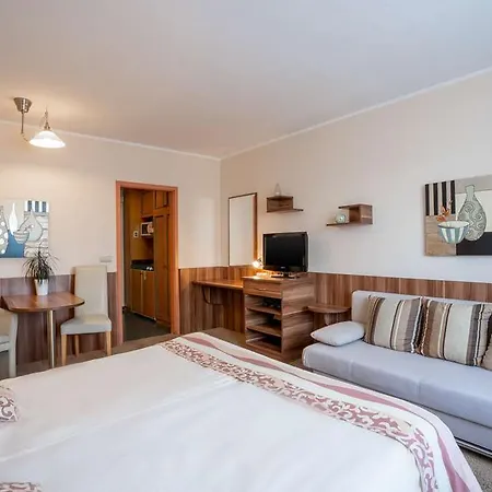 Qu Hotel, Trademark Collection By Wyndham Augsburg