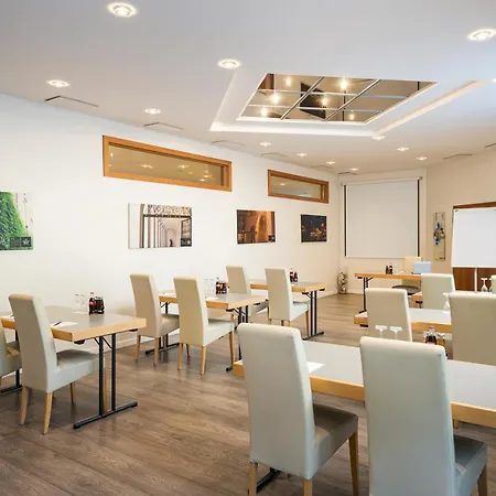 Qu Hotel